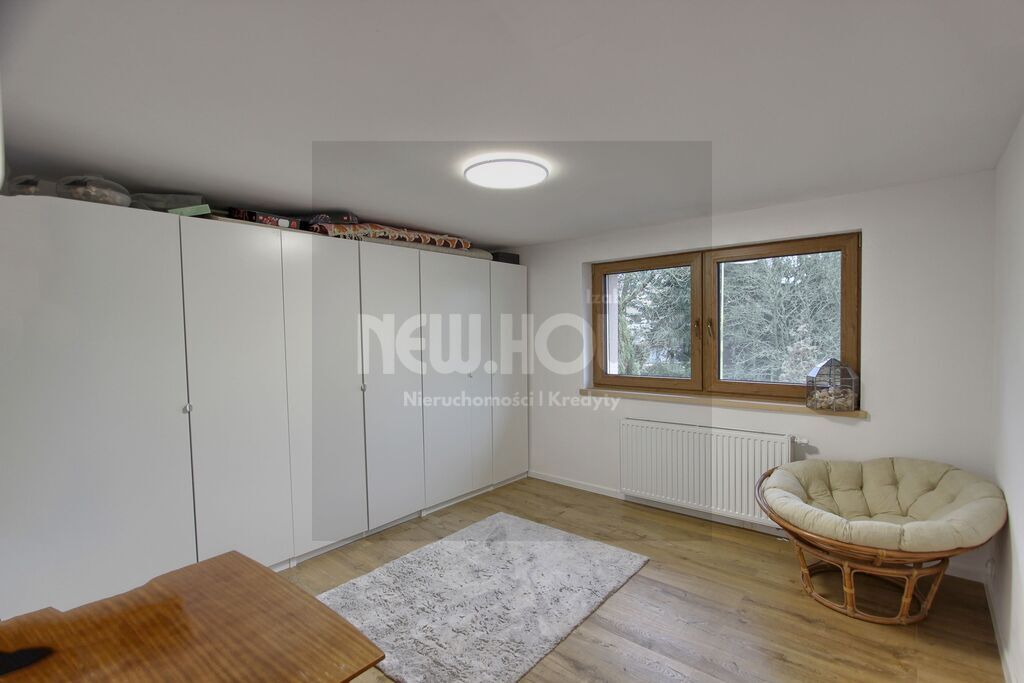 Dom z dużym ogrodem Warszewo (15)