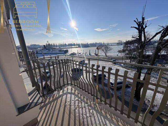 Apartament z widokiem na port w odrestaurowanej kamienicy - CENTRALA (1)