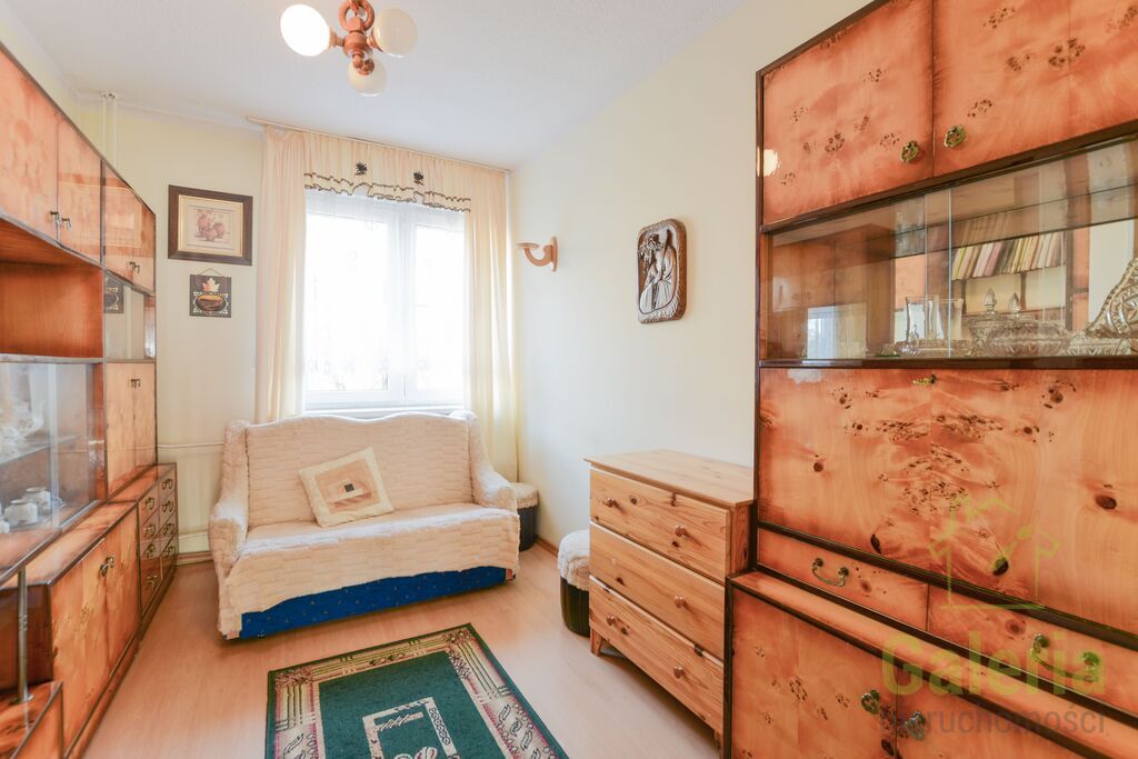 2 pokoje, osobna kuchnia, balkon - 2 piętro (2)