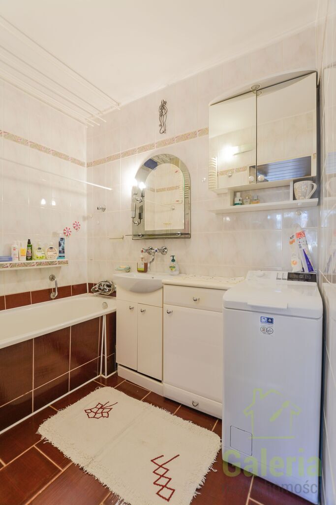 2 pokoje, osobna kuchnia, balkon - 2 piętro (5)