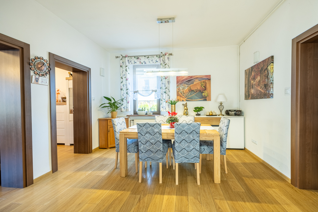 Atrakcyjny dom dwurodzinny w Trzeszczynie k. Polic (16)