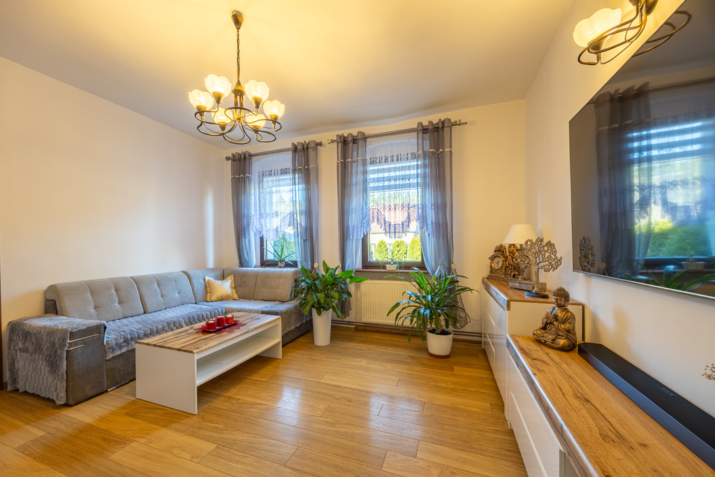 Atrakcyjny dom dwurodzinny w Trzeszczynie k. Polic (17)