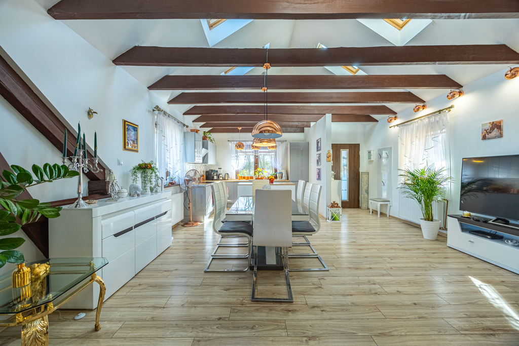 Atrakcyjny dom dwurodzinny w Trzeszczynie k. Polic (1)