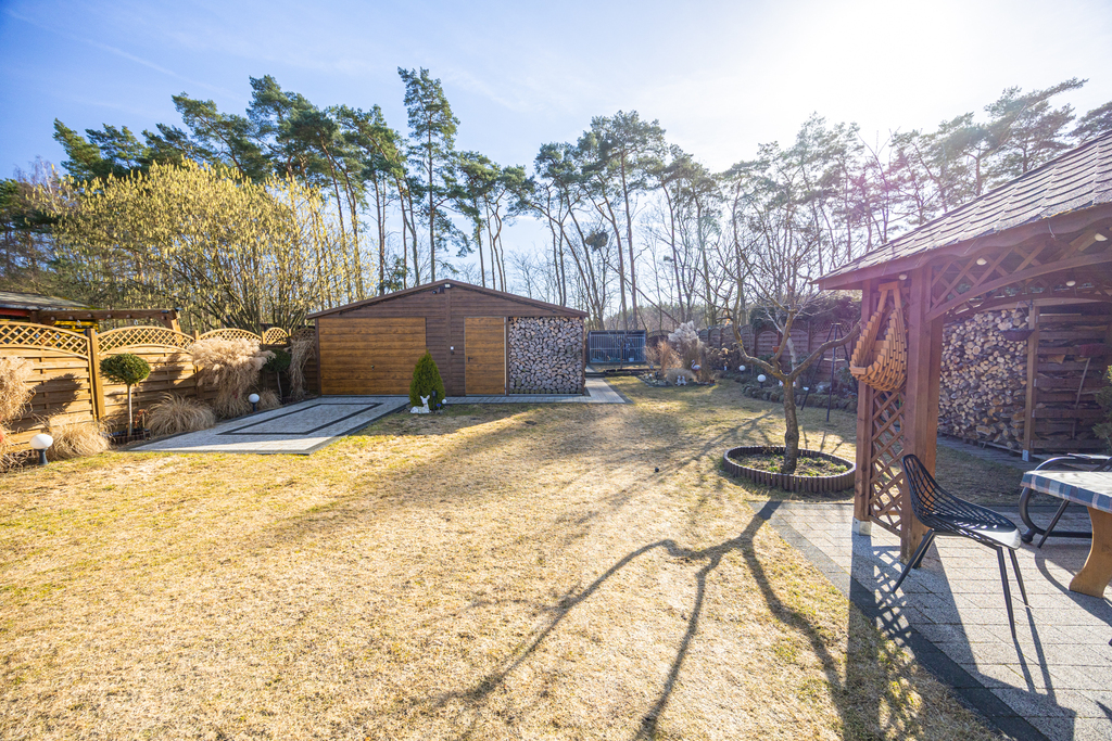 Atrakcyjny dom dwurodzinny w Trzeszczynie k. Polic (11)