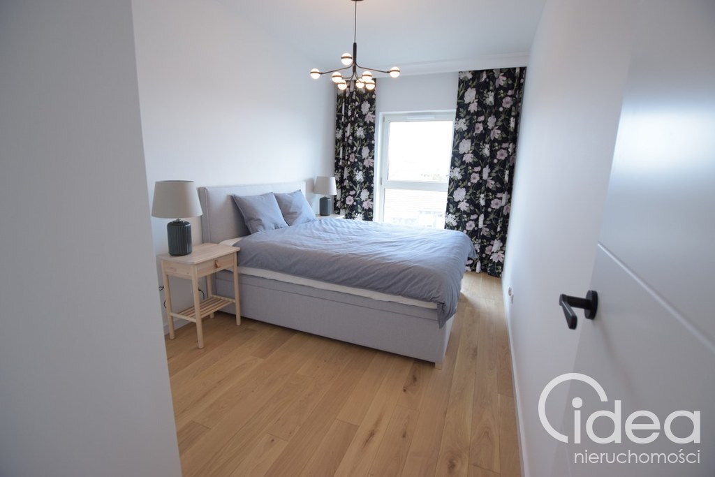 Apartament  z miejscem postojowym, taras. (8)