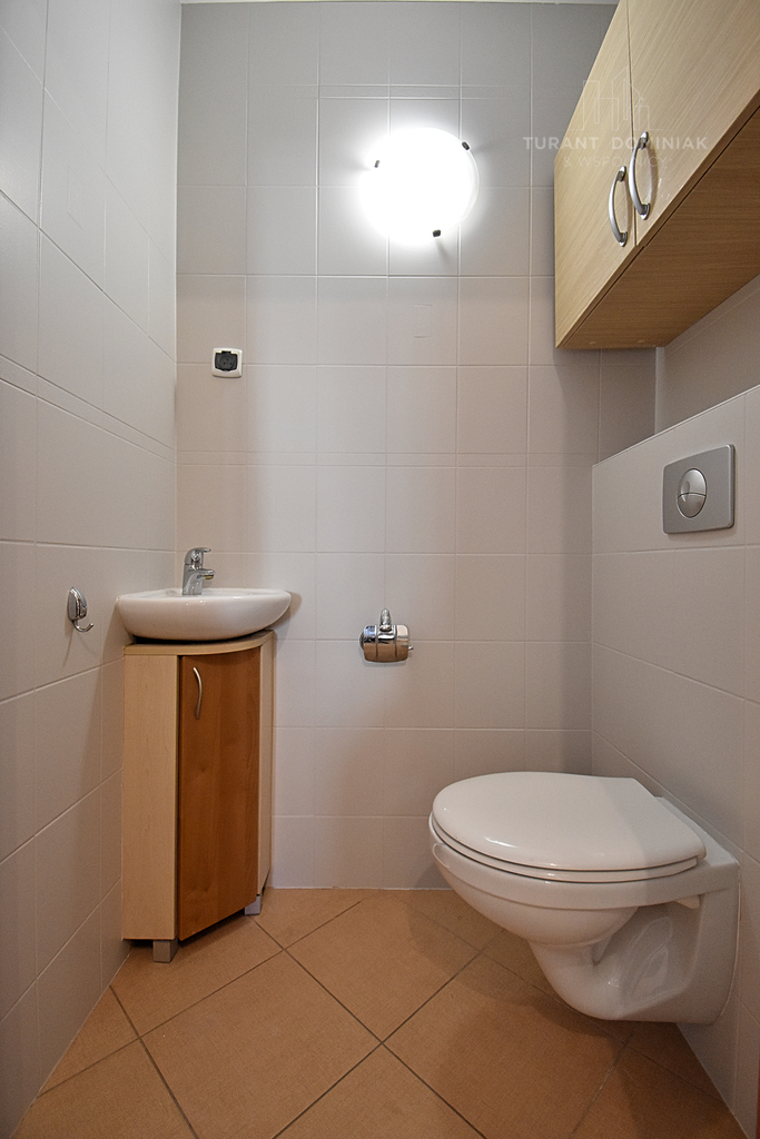 Słoneczne trzypokojowe mieszkanie z balkonem (9)