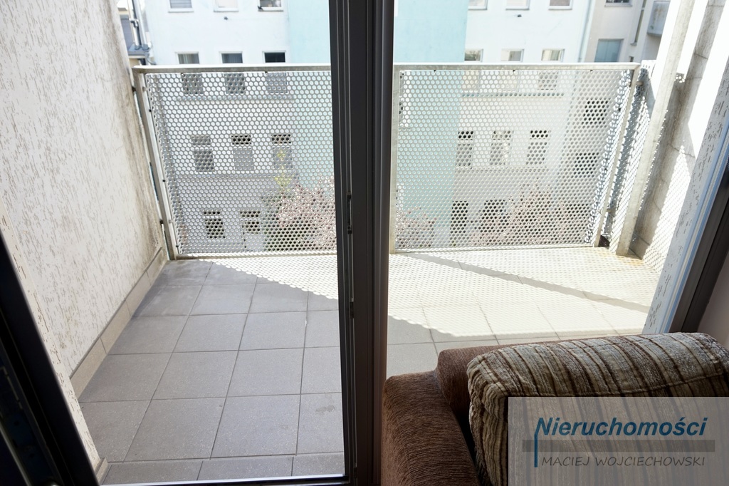 Kawalerka, balkon, ścisłe centrum (9)