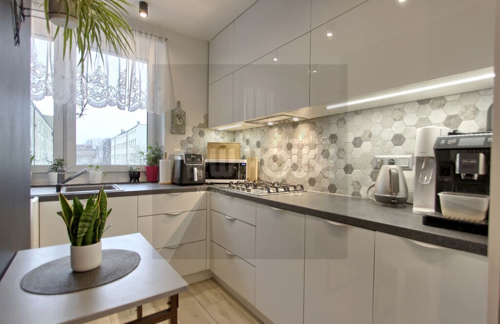 Przytulne 2-pokoje w świetnej lokalizacji. (9)