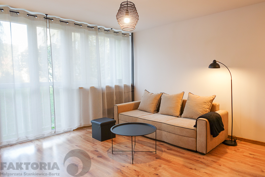 Kawalerka 29 m2 d. standard do wynajęcia 1800+345 (13)