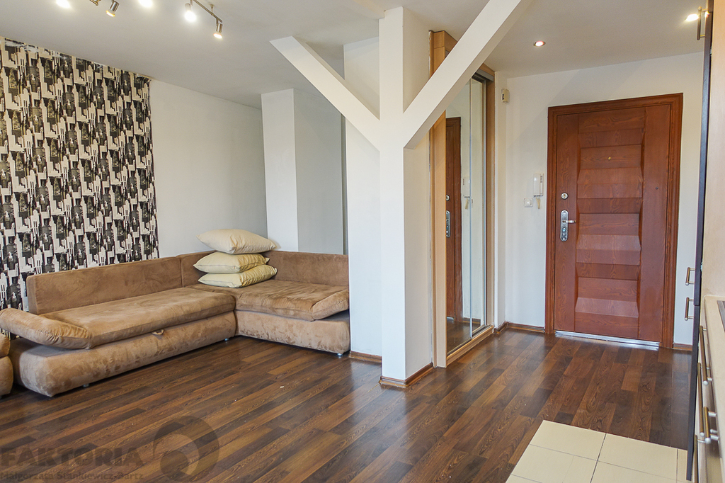 2 pokoje 49,26 m2, stan dobry, IV p 370000 (19)