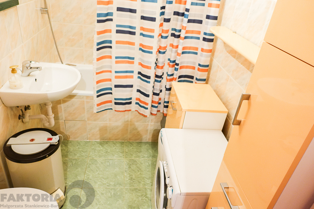 Pomorzany 2 pokoje 49,95 m2, III p. 2002 r. balkon (12)