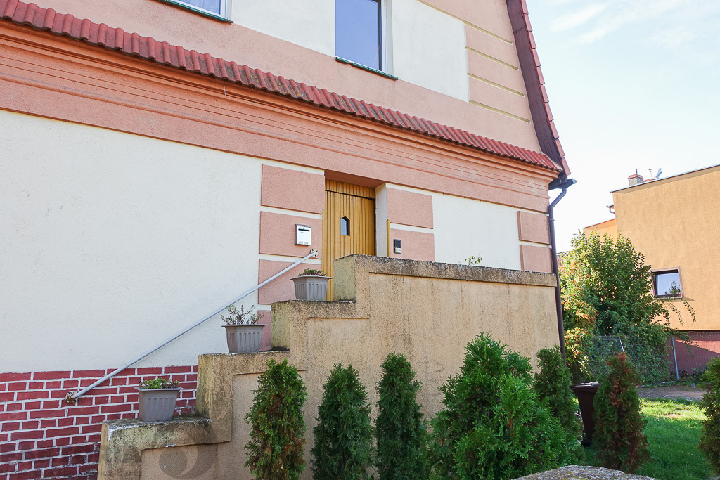 Parter domu po remoncie 101 m2+ogród+garaż 700tys. (26)