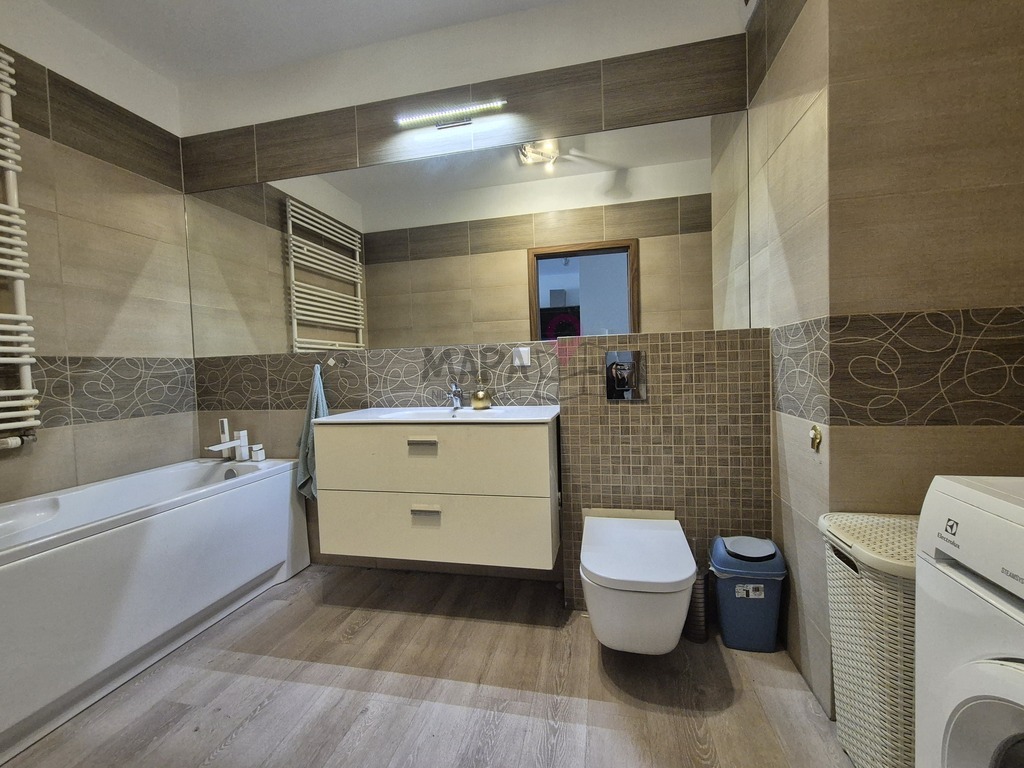 3 pokoje, balkon, 2013r., garaż zamykany W CENIE! (9)