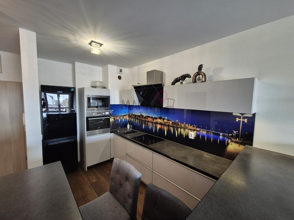 3 pokoje, balkon, 2013r., garaż zamykany W CENIE! (1)