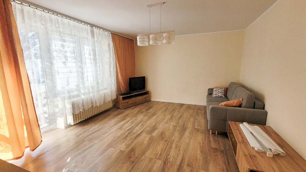 2 pokoje  w pobliżu Jasnych Błoni (1)