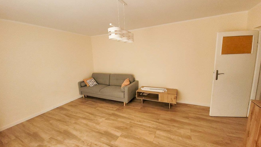 2 pokoje  w pobliżu Jasnych Błoni (2)