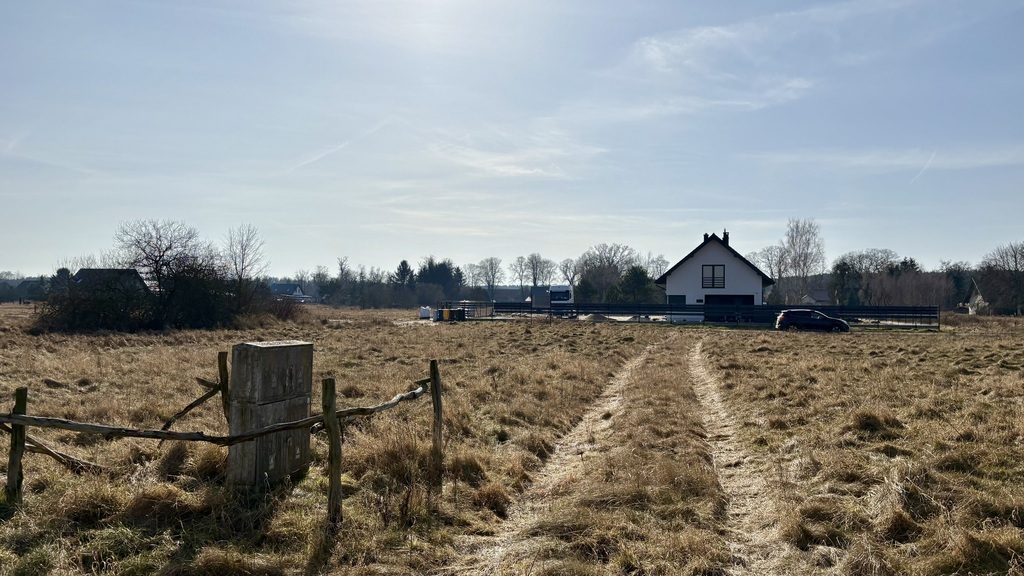 Działka narożna 1225 m2 - Niedźwiedź | Media (5)