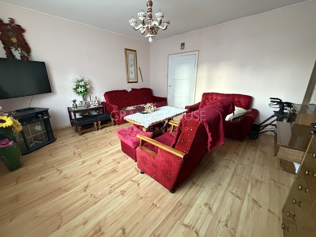 REZERWACJA Dół domu do remontu ! (5)