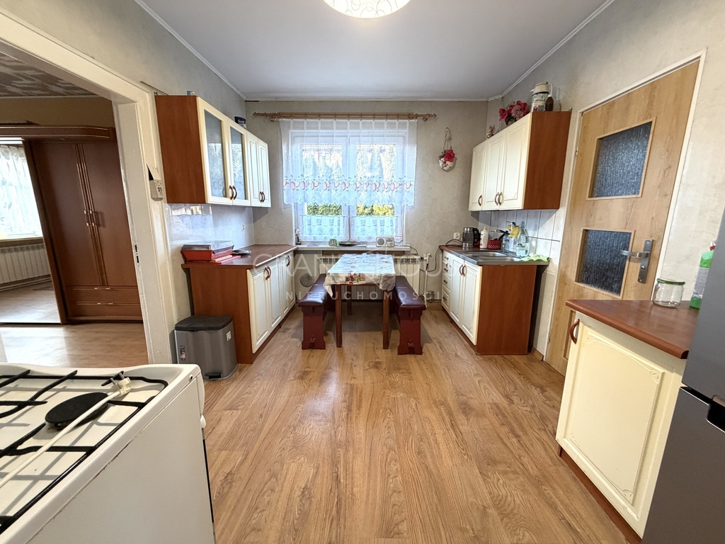 REZERWACJA Dół domu do remontu ! (6)