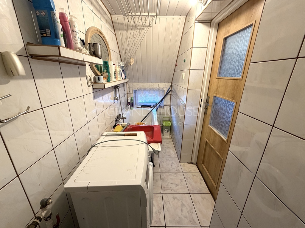 REZERWACJA Dół domu do remontu ! (9)