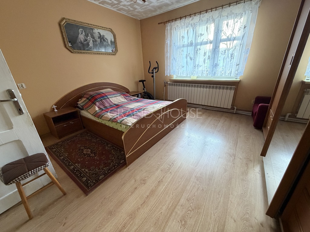 REZERWACJA Dół domu do remontu ! (2)