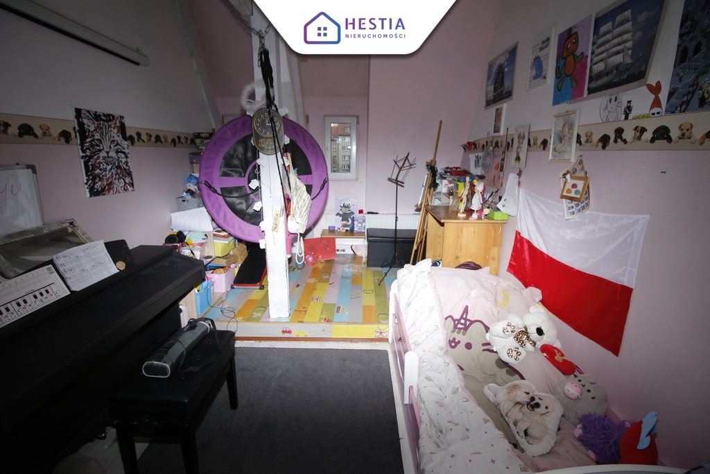 Cztery pokoje - kamienica w centrum miasta. (8)