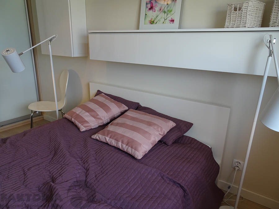 Centrum. Umebl. apartament 2pok. balkon 2600+340 (17)