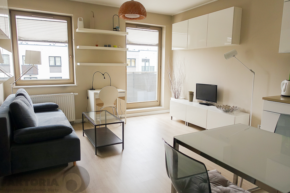 Centrum. Umebl. apartament 2pok. balkon 2400+340 (6)