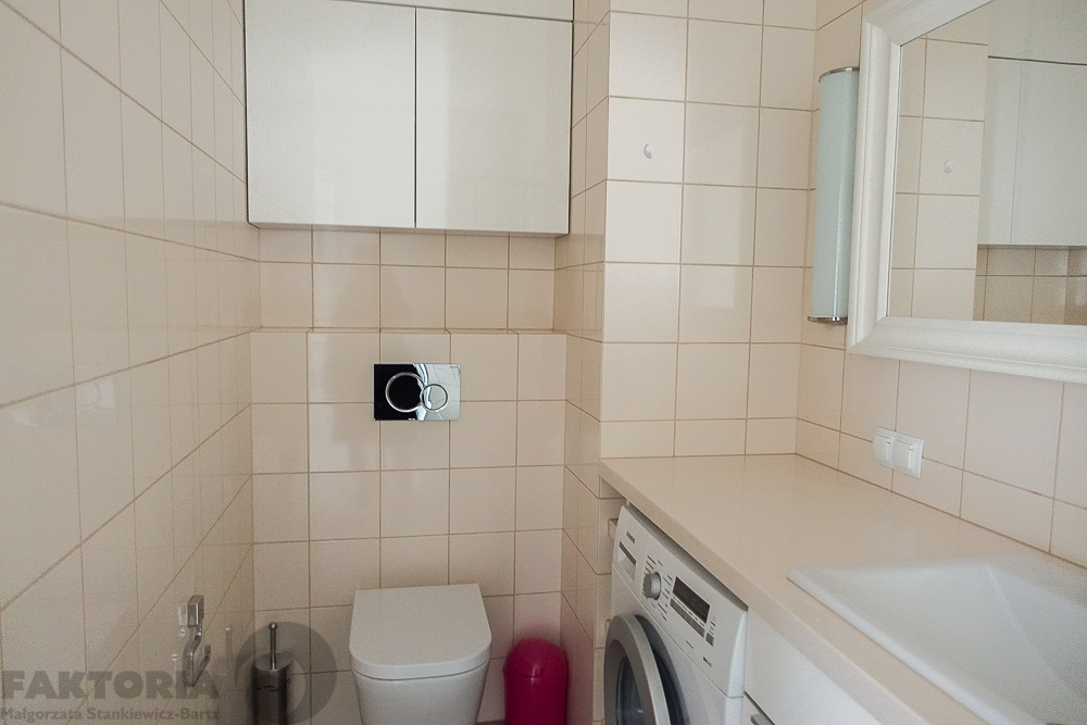 Centrum. Umebl. apartament 2pok. balkon 2400+340 (12)