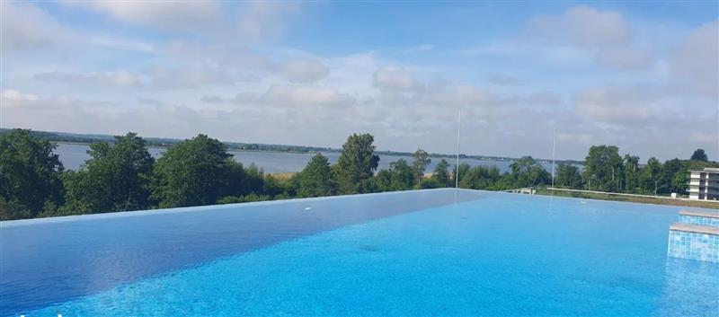 Apartament Premium z basenem na dachu - 350 m od m (14)