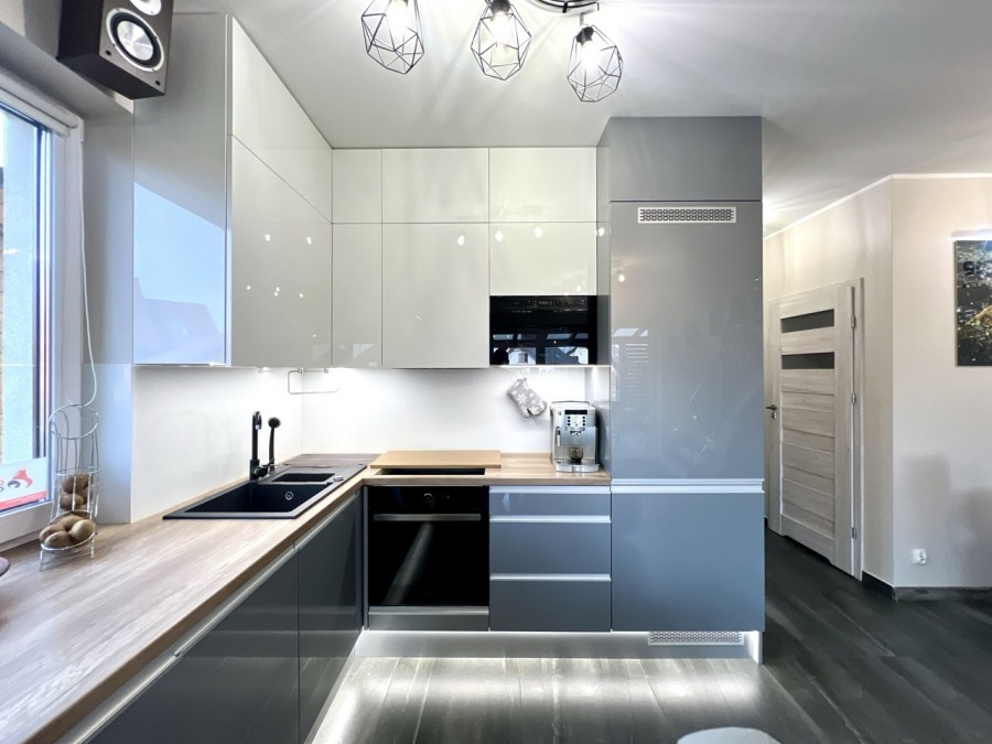 Mieszkaj w Domu bez opłat za prąd Luksusowy Smart Dom (1)