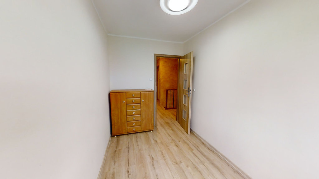 Dąbie, 7 pokoi, 3 łazienki, po generalnym remoncie (16)