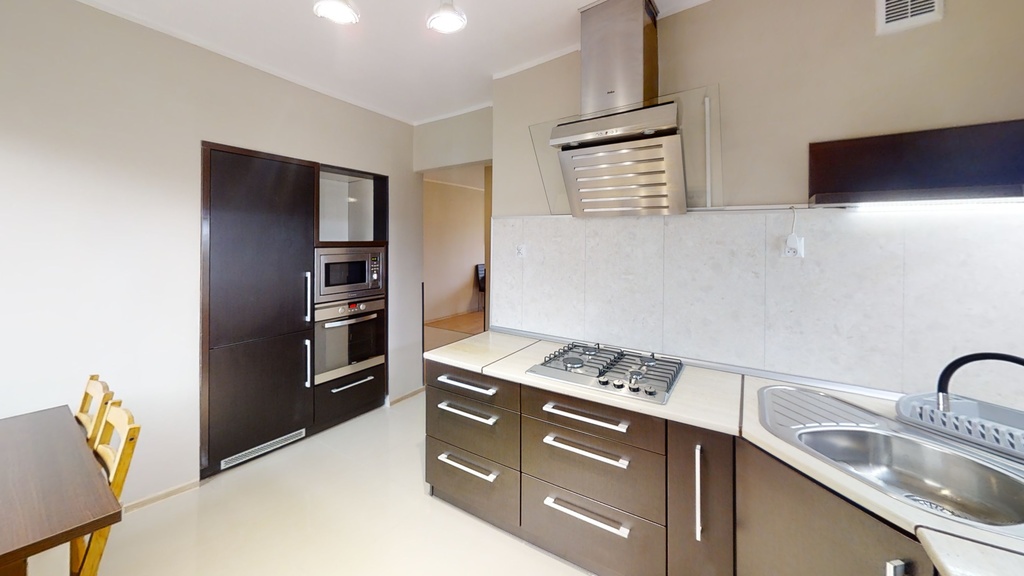 Dąbie, 7 pokoi, 3 łazienki, po generalnym remoncie (5)