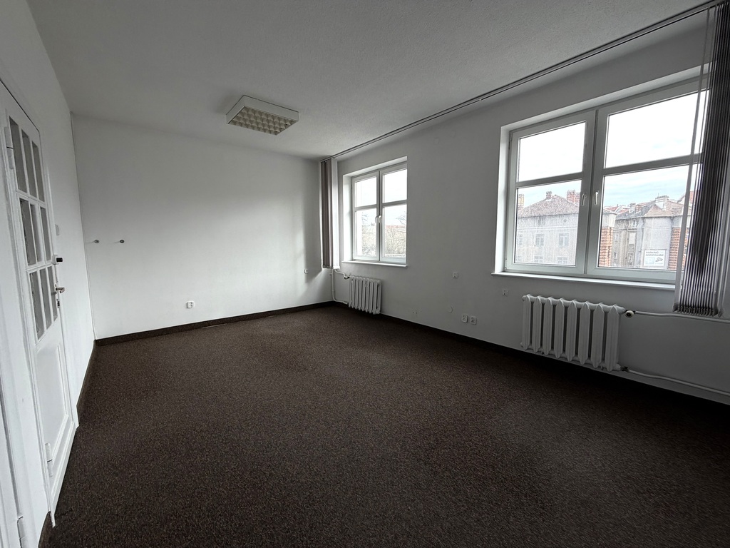 Lokal biurowy w centrum miasta (2)