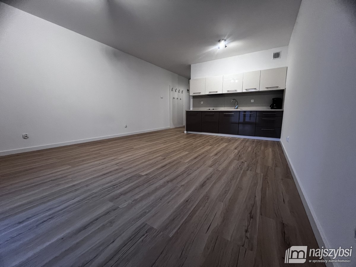 KOŁOBRZEG-APARTAMENT 100m OD PLAŻY OSIEDLE POLANKI (3)