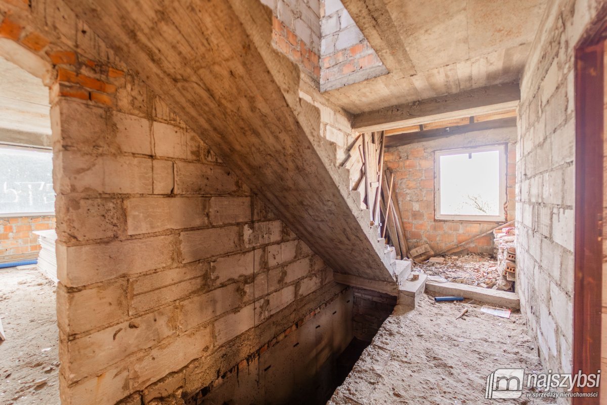 Szczecin Dąbie- dom w stanie surowym (14)