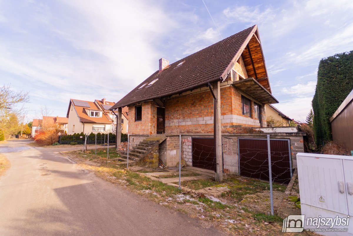 Szczecin Dąbie- dom w stanie surowym (2)