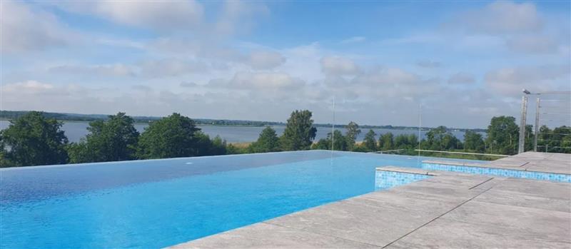 Apartament Premium z basenem na dachu - 350 m od m (4)