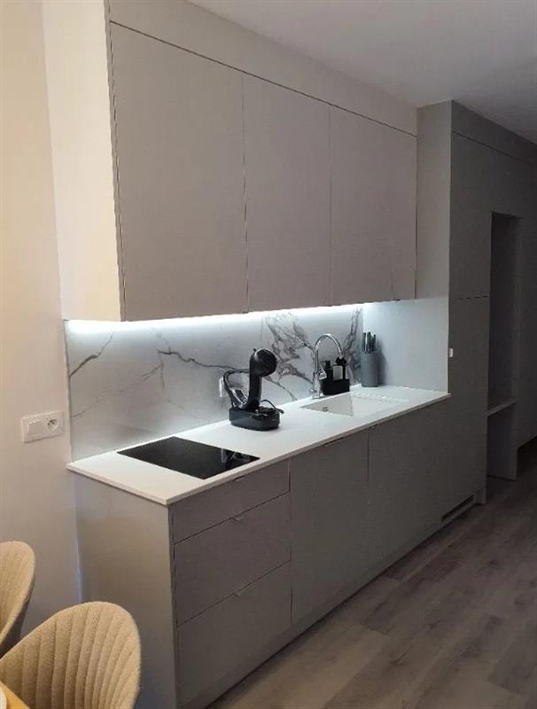 Apartament Premium z basenem na dachu - 350 m od m (7)