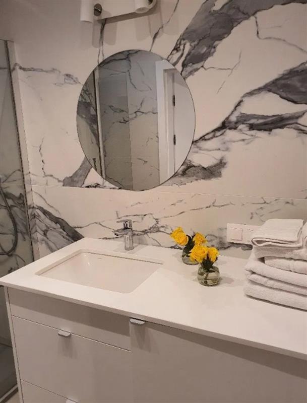 Apartament Premium z basenem na dachu - 350 m od m (8)