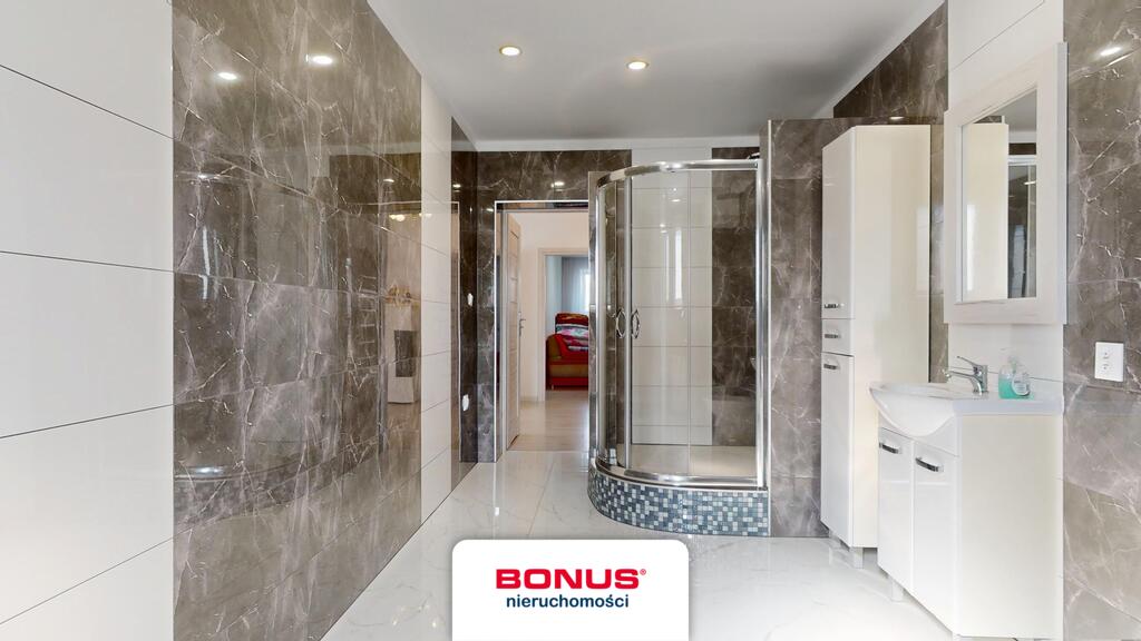 Atrakcyjny dom w Dąbiu dla rodziny lub dla firmy. (11)