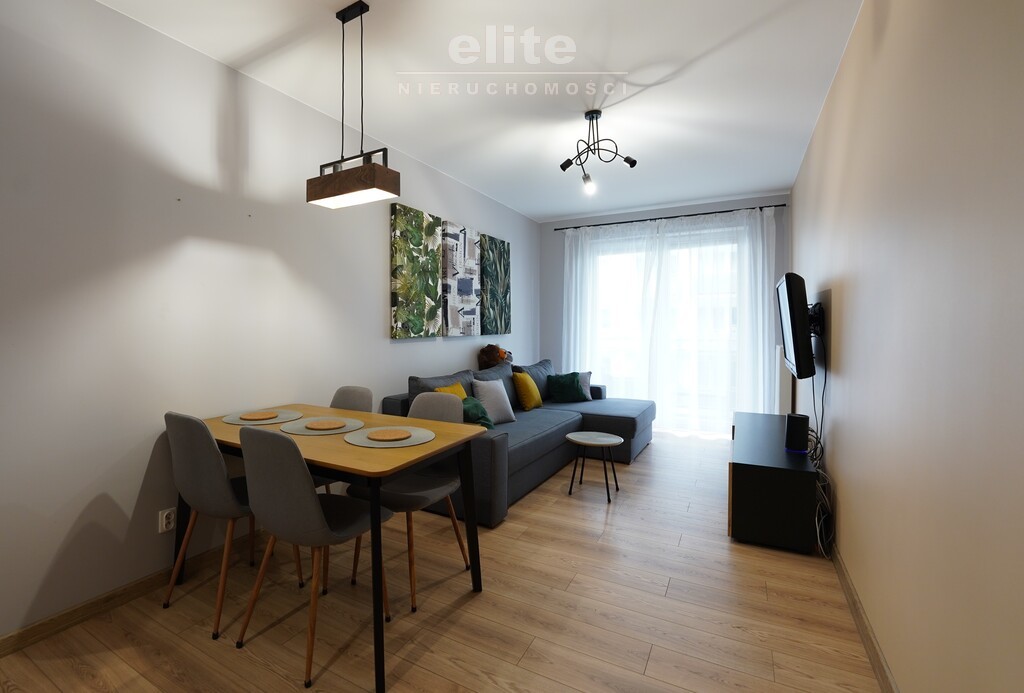 Os. Pionierów duże 2 pokoje balkon (2)