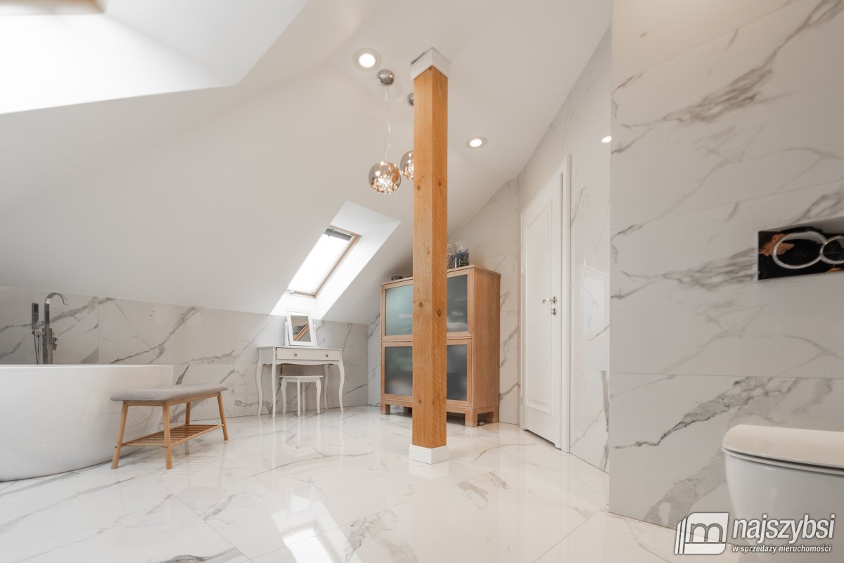 Krzęcin - Piękny Dom z dużą działką  (32)