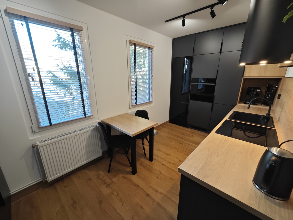 Przecław, 70m2, ładne 3 pokoje, balkon, piwnica ! (5)