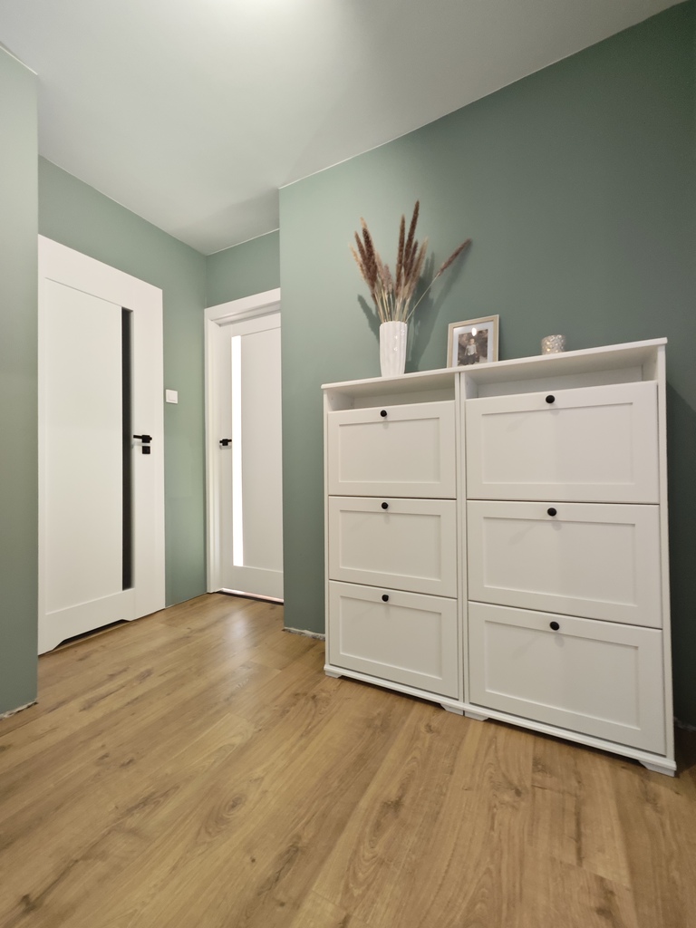 Przecław, 70m2, ładne 3 pokoje, balkon, piwnica ! (20)