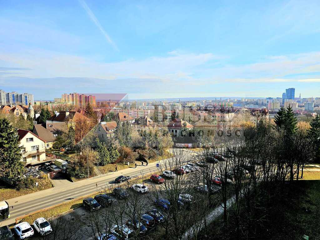 2 pokoje z pięknym widokiem na panoramę miasta! (14)