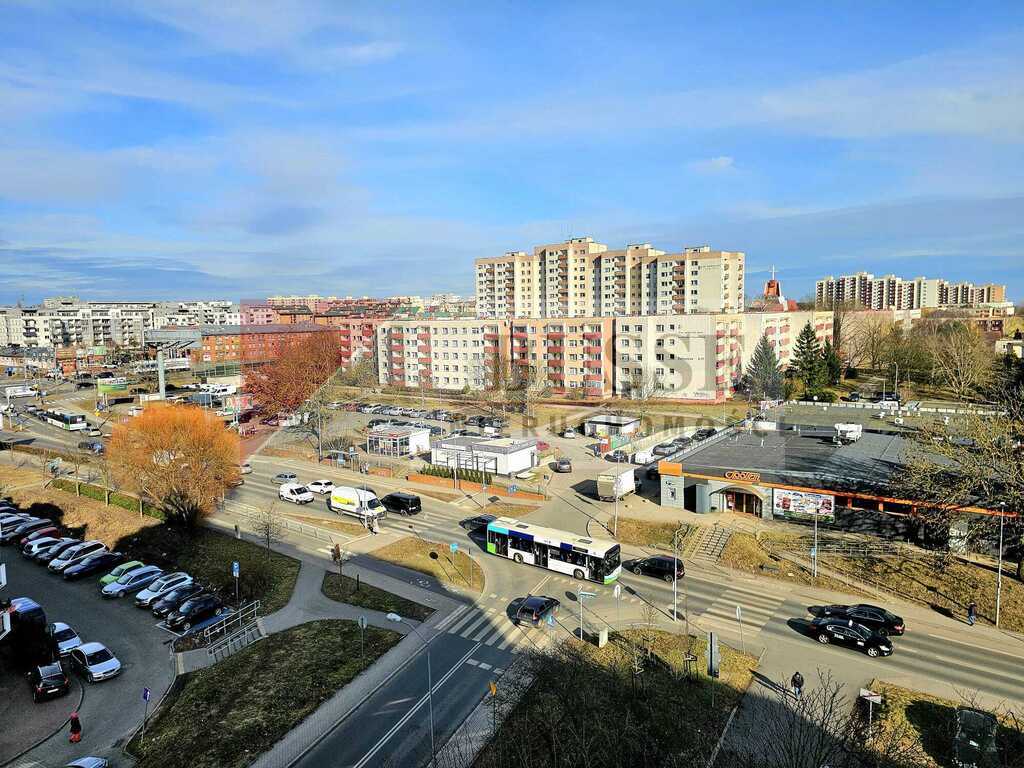 2 pokoje z pięknym widokiem na panoramę miasta! (13)