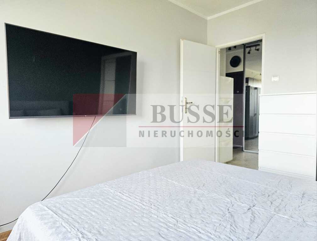 2 pokoje z pięknym widokiem na panoramę miasta! (6)