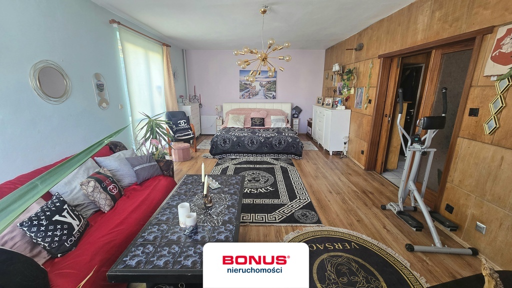 Dom wolnostojący z garażem i bud. gospodarczym. (4)