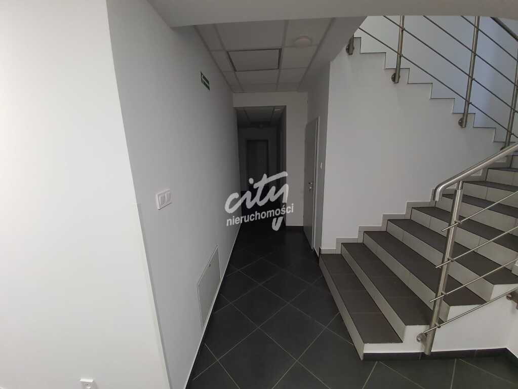 NOWOCZESNY BUDYNEK BIUROWY (8)